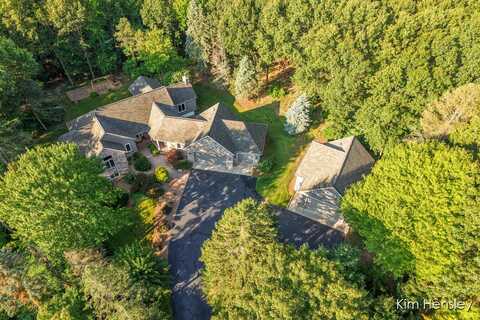 2260 Sprucewood Court NE, Belmont, MI 49306