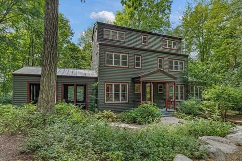 10 Camp Madron Road, Buchanan, MI 49107