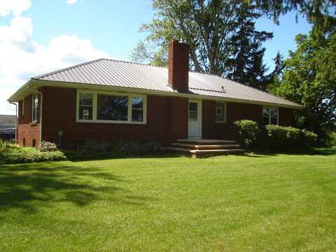 2512 W Wagner Road, Buchanan, MI 49107