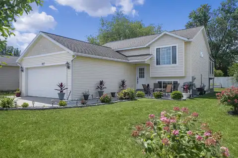 5969 Clear Stream Drive SE, Grand Rapids, MI 49548