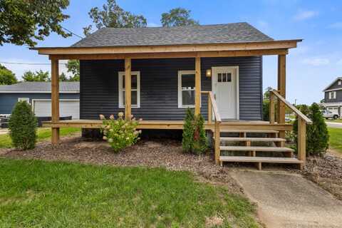 409 Spruce Street, Dowagiac, MI 49047