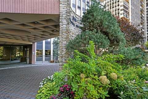 300 Winston Dr-C0101, Cliffside Park, NJ 07010
