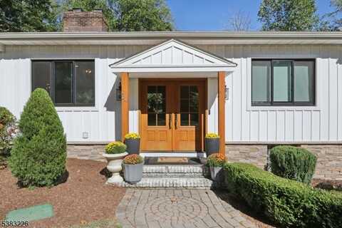 34 Chopin Dr, Wayne, NJ 07470
