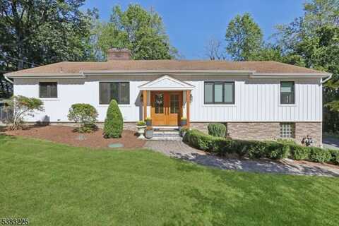 34 Chopin Dr, Wayne, NJ 07470