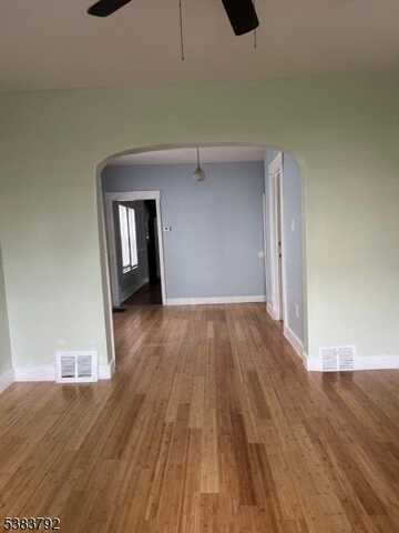 47 Gillies St, Clifton, NJ 07013