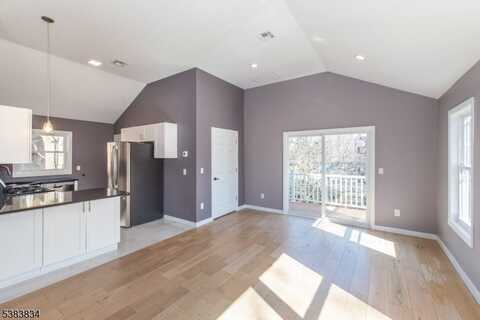 17 Jersey St, Bloomfield, NJ 07003