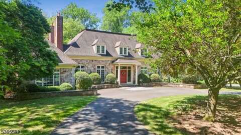 72 Village Rd, Harding Lakes, NJ 07976