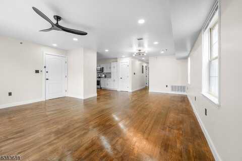 12-14 Longworth St, Newark, NJ 07102