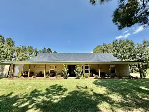 317 Floyd Strickland, Ellisville, MS 39437