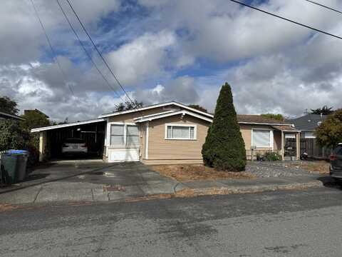 446 Spring Street, Fortuna, CA 95540