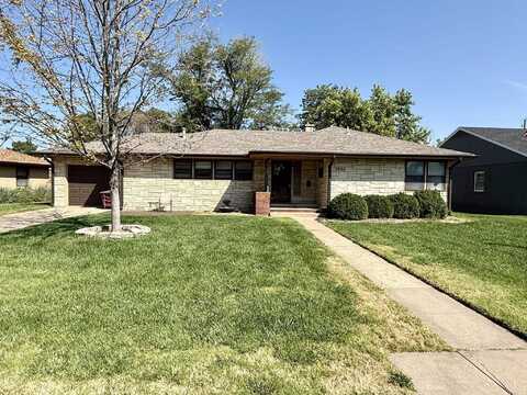 2832 Paseo Dr., Great Bend, KS 67530
