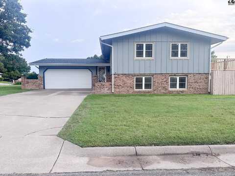 801 Iowa Ave, Pratt, KS 67124