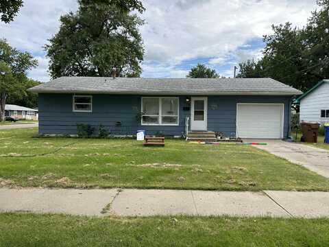 478 15th St SE, Huron, SD 57350