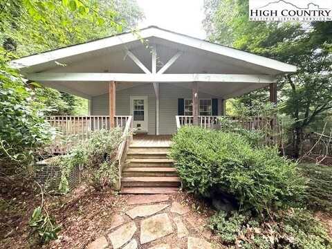 1269 Howell Road, Lansing, NC 28643
