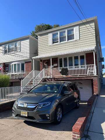 21 WEST 6TH ST, Bayonne, NJ 07002
