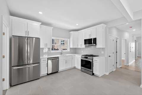 204 KENNEDY BLVD, Bayonne, NJ 07002