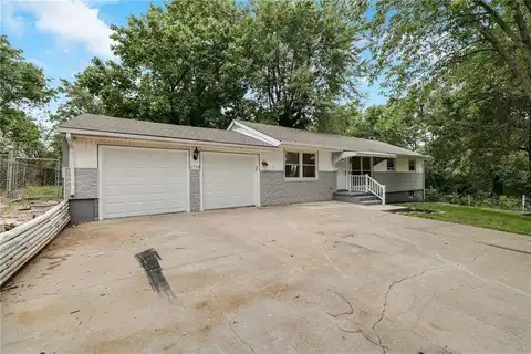 2700 Englewood Terrace, Independence, MO 64052