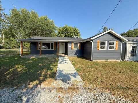 1422 N Ash Street, Nevada, MO 64772