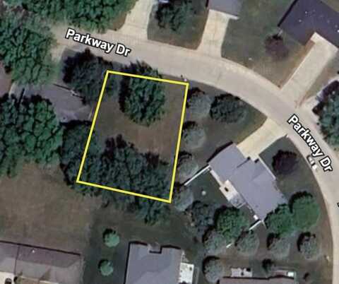 102 Parkway Drive, Spencer, IA 51301
