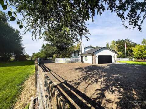 710 Keogh Ln, Caldwell, ID 83607