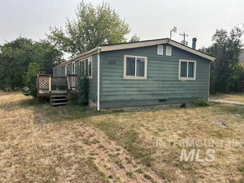 203 N Hall St, Grangeville, ID 83530