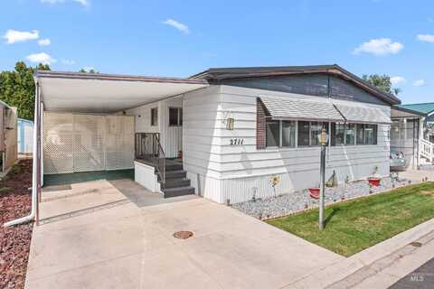 2711 N Pilgrim Lane, Boise, ID 83704