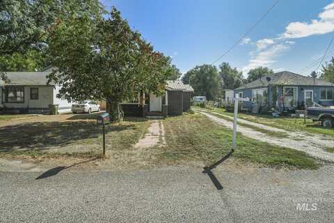 804 N 11th St, Payette, ID 83661