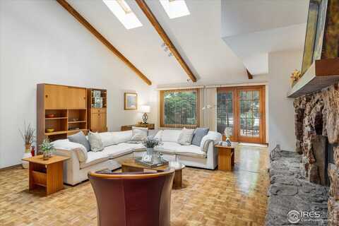 4936 Clubhouse Cir, Boulder, CO 80301