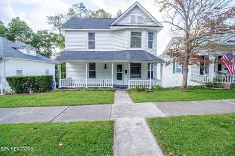 517 Clinton St, Harriman, TN 37748