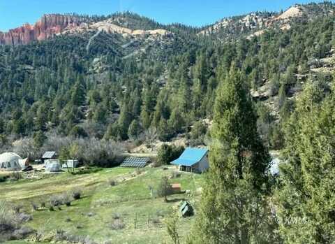1460 E Coral Pink Cliffs Rd, Glendale, UT 84729