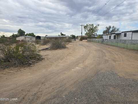 5378 Gila Pl, Gladden, AZ 86436
