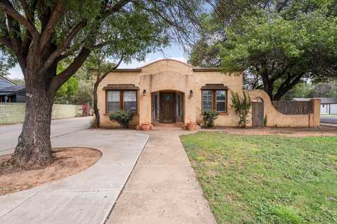 2702 23rd Street, Lubbock, TX 79410