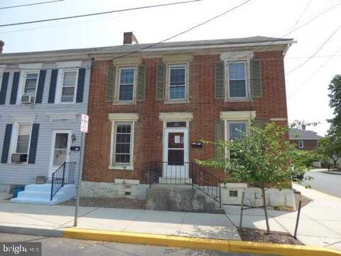 101 N N CARLISLE STREET, GREENCASTLE, PA 17225