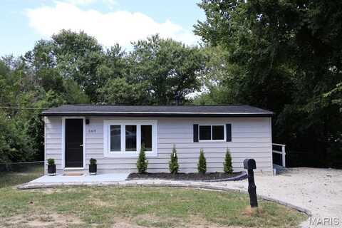 569 Karen Drive, Hillsboro, MO 63050