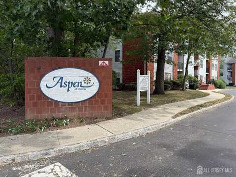 98 Keystone Court, Edison, NJ 08817