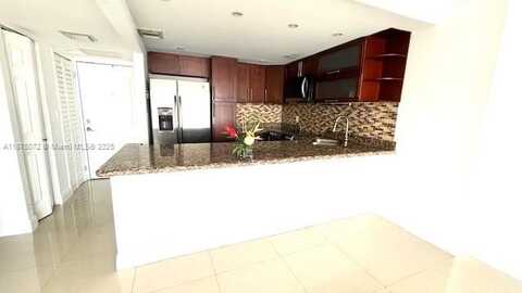 100 Bayview Dr, Sunny Isles Beach, FL 33160