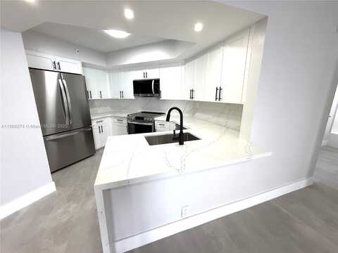 6767 Collins Ave, Miami Beach, FL 33141
