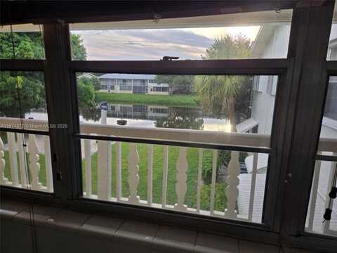 92 Sheffield D, West Palm Beach, FL 33417