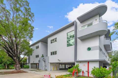 645 Palmetto Dr, Miami Springs, FL 33166