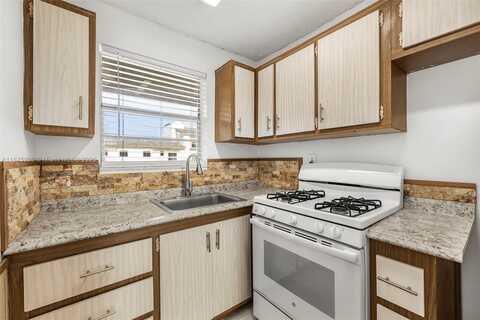 2799 E 4th Ave, Hialeah, FL 33013