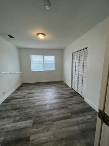 11870 NE 16th Ave, Miami, FL 33161