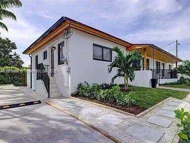 1050 SW 11th St, Miami, FL 33129