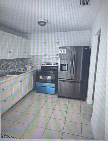 5890 NW 20th St, Lauderhill, FL 33313