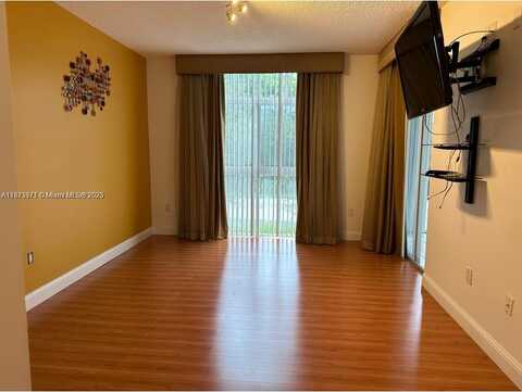 9725 Nw 52nd St, Doral, FL 33178