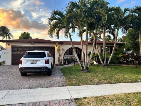 8935 NW 11th St, Pembroke Pines, FL 33024