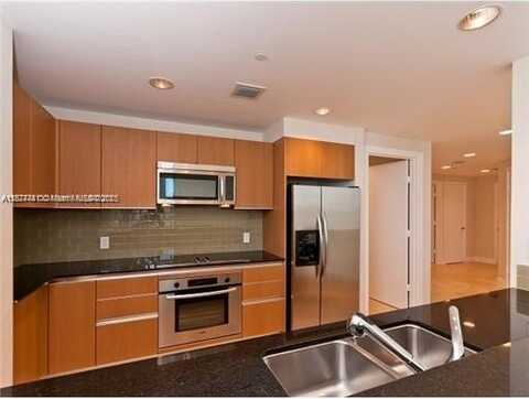 1050 Brickell Ave, Miami, FL 33131