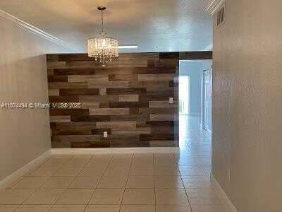 6940 NW 179th St, Hialeah, FL 33015