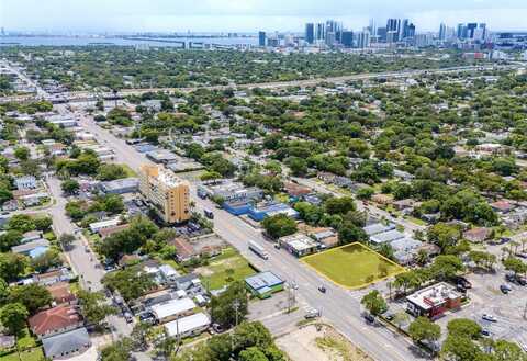 1090 NW 54th St, Miami, FL 33127