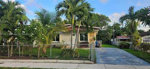 5704 SW 37th St, West Park, FL 33023