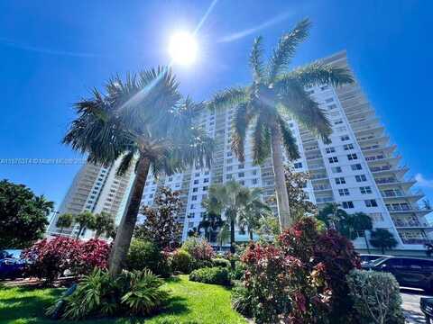 500 Bayview Dr, Sunny Isles Beach, FL 33160